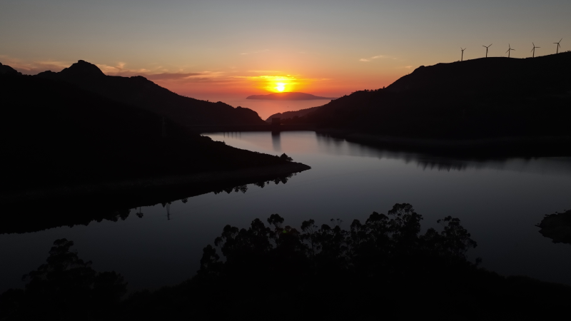 Puesta de sol sobre Cabo Finisterre