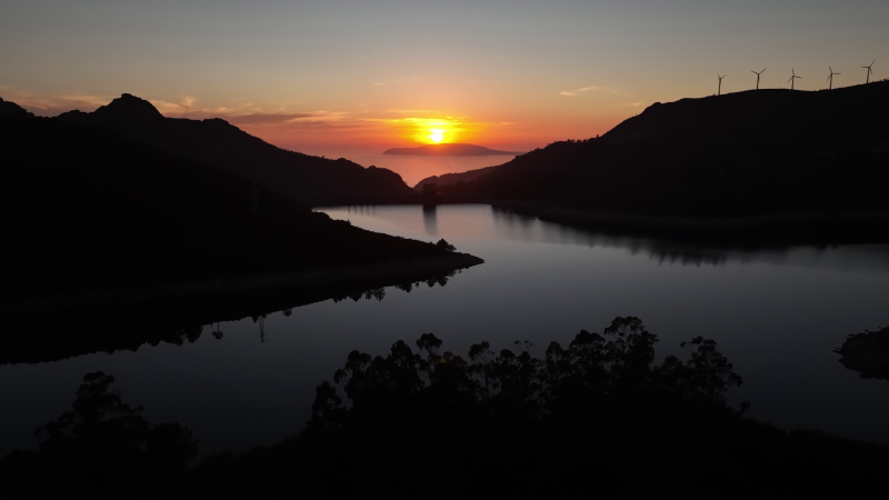 Puesta de sol sobre Cabo Finisterre